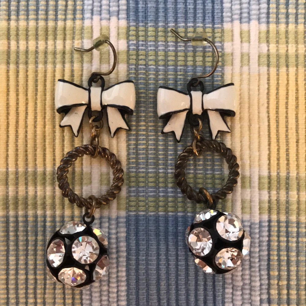 Betsey Johnson hanging earrings